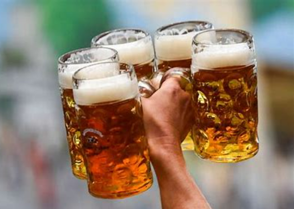 PREFEITURA RECEBE CÔNSUL-GERAL DA ALEMANHA PARA PARCERIAS NA BAUERNFEST E NA SEMANA DA LÍNGUA ALEMÃ