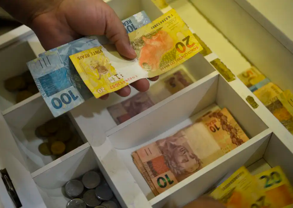 PORTABILIDADE DE CONSIGNADO PARA CLT ENTRE BANCOS COMEÇA A VALER
