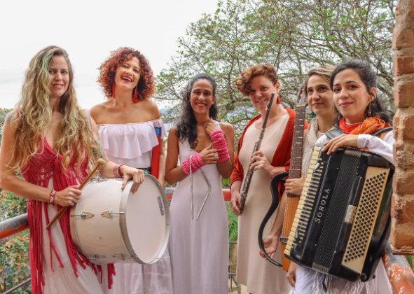 “RODA DA MULHER FORROZEIRA CONVIDA CEIÇA MORENO”