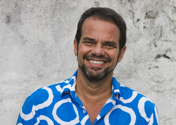 MARCELO MOUTINHO APRESENTA SEU LIVRO NO FESTIVAL DE INVERNO DE NOVA FRIBURGO