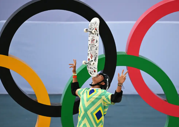 SKATE E MALABARES NO PÓDIO: AUGUSTO AKIO É BRONZE NO SKATE PARK