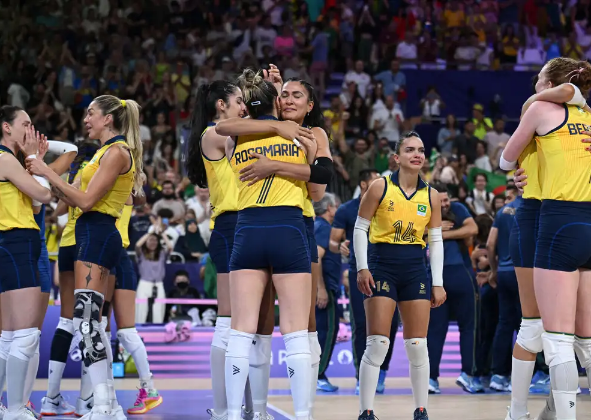 BRASIL SUPERA TURQUIA E CONQUISTA BRONZE NO VÔLEI FEMININO EM PARIS