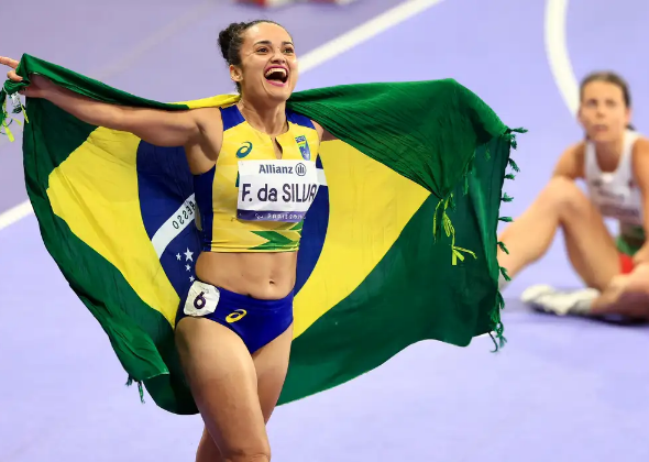 OURO DE FERNANDA YARA ENCABEÇA DIA DE CONQUISTAS DO ATLETISMO