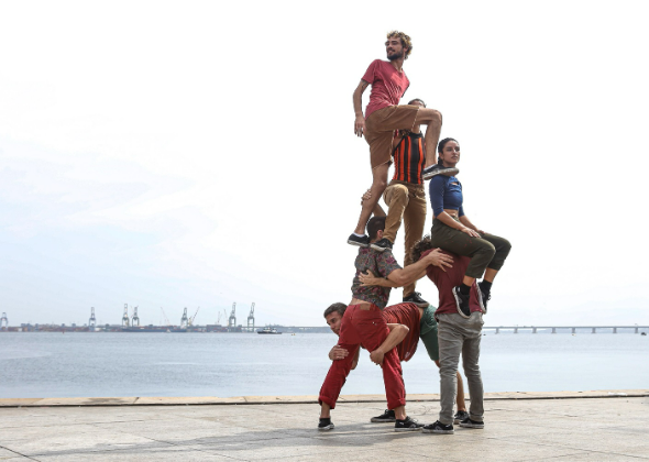 SESC NOVA FRIBURGO RECEBE, NO FERIADO DA INDEPENDÊNCIA, O ESPETÁCULO DE DANÇA E CIRCO “MAGOTE”