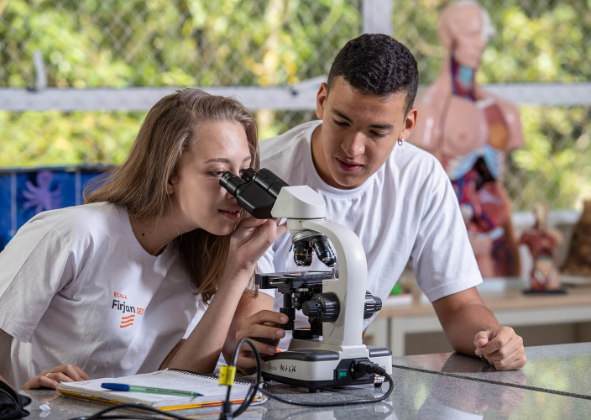 ESCOLAS FIRJAN SESI FRIBURGO E PETRÓPOLIS ABREM QUASE 300 VAGAS GRATUITAS PARA ENSINO MÉDIO COM CURSO TÉCNICO DA FIRJAN SENAI 