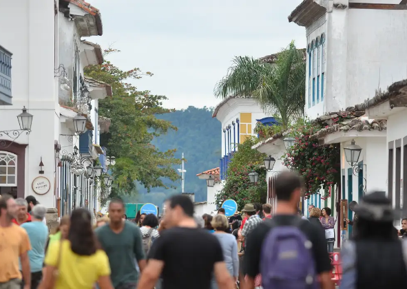 FESTA LITERÁRIA INTERNACIONAL MOVIMENTA PARATY A PARTIR DESTA QUARTA