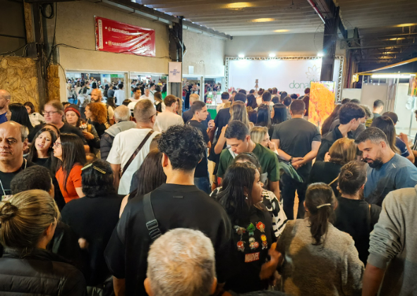 FESTA DO MORANGO COM CHOCOLATE RECEBE CERCA DE 45 MIL PESSOAS DURANTE OS CINCO DIAS DE EVENTO