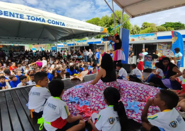 FEIRA LITERÁRIA DE BÚZIOS 2024 CELEBRA A CULTURA LOCAL E ENRAÍZA MEMÓRIAS