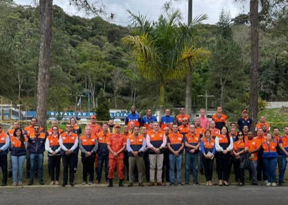 ‘FORTALECER A RESILIÊNCIA NA REGIÃO SERRANA’: SEMINÁRIO ESTADUAL DE DEFESA CIVIL É REALIZADO EM TERESÓPOLIS