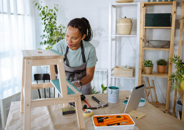  O QUE É UPCYCLING E COMO USAR NA DECORAÇÃO E MÓVEIS?