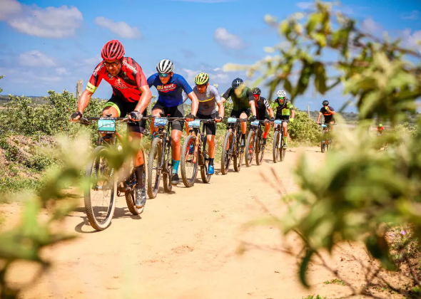 BÚZIOS RECEBE ETAPA FINAL DO XTERRA BRASIL