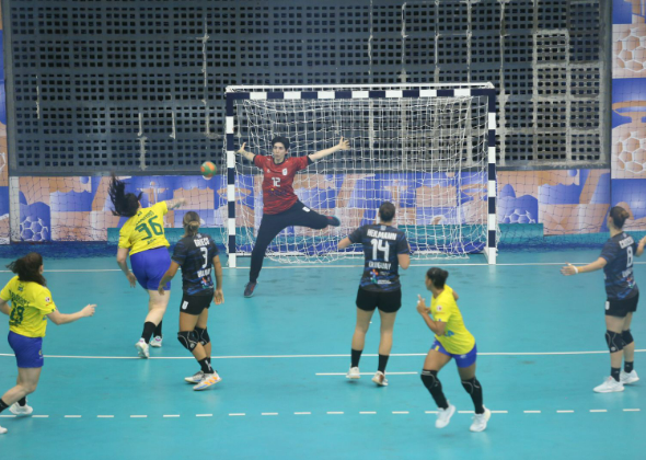 PREFEITO DE NITERÓI COMPARECE À ESTREIA DO BRASIL NO SUL-CENTRO AMERICANO DE HANDEBOL FEMININO