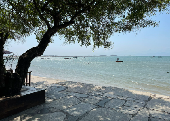 VERÃO EM BÚZIOS: PORTO DA BARRA ESTÁ DE CARA NOVA