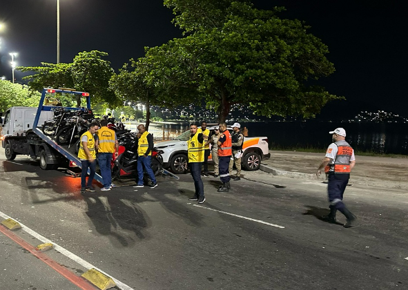 PREFEITURA DE NITERÓI E PM REALIZAM OPERAÇÃO INTEGRADA E RECOLHEM DEZ MOTOS EM AÇÃO CONTRA “ROLEZINHO”