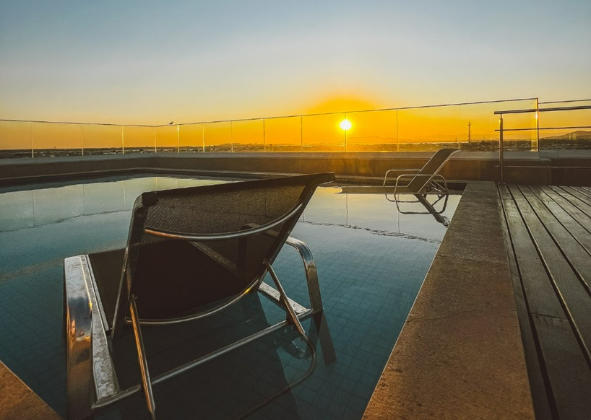 PARADISO CORPORATE HOTEL, EM CABO FRIO (RJ) RECEBE PRÊMIO “TRAVELLERS' CHOICE – OS MELHORES DOS MELHORES DE 2025 DO BRASIL”