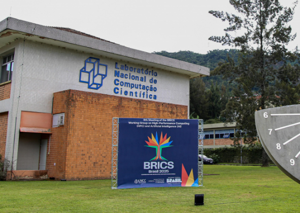 PETRÓPOLIS RECEBE DELEGAÇÕES DOS PAÍSES DO BRICS PARA DEBATER COMPUTAÇÃO DE ALTO DESEMPENHO E INTELIGÊNCIA ARTIFICIAL