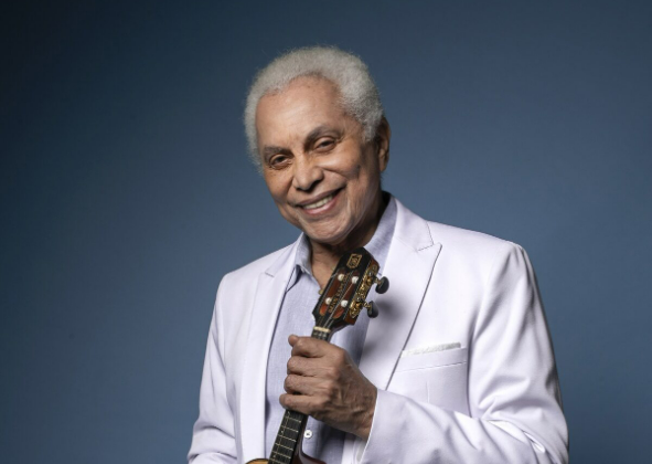 PAULINHO DA VIOLA EM NITERÓI: MESTRE DO SAMBA É ATRAÇÃO ESPECIAL NO CIRCUITO QUATRO ESTAÇÕES DA MÚSICA