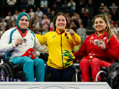 MARIANA D’ANDREA BATE RECORDE E FICA COM OURO NO HALTEROFILISMO