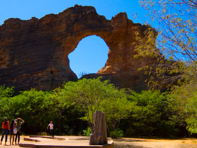 SANCIONADA LEI FEDERAL QUE MARCA O DIA NACIONAL DO GUIA DE TURISMO