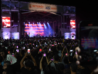 SHOWS DAS CELEBRAÇÕES DOS 451 ANOS DE NITERÓI ATRAÍRAM PÚBLICO DE 40 MIL PESSOAS