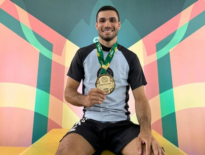 LUTADOR FRIBURGUENSE É CAMPEÃO BRASILEIRO 