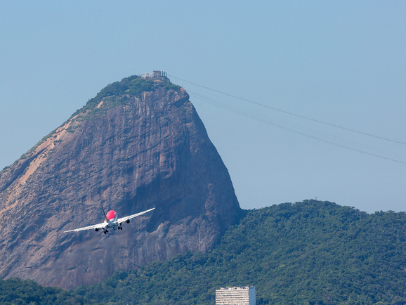 VERÃO: AUMENTA PREFERÊNCIA DOS BRASILEIROS POR VIAGEM DE AVIÃO NESSA ÉPOCA DO ANO