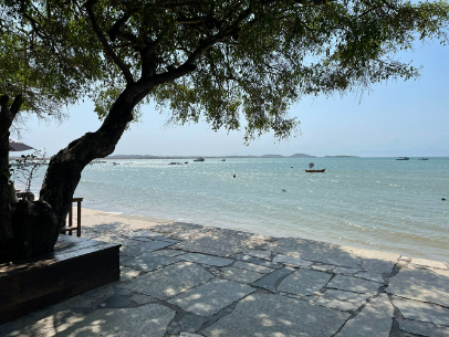 VERÃO EM BÚZIOS: PORTO DA BARRA ESTÁ DE CARA NOVA