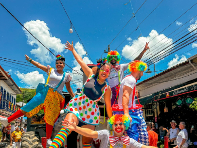 HOTÉIS VILAREJO OFERECEM FOLIA DE CARNAVAL PARA TODA A FAMÍLIA